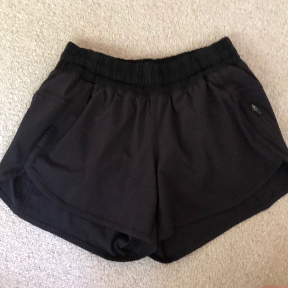 Lululemon tracker shorts